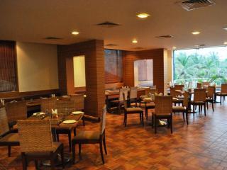 Jade Beach Resort Tirupporur Exterior foto